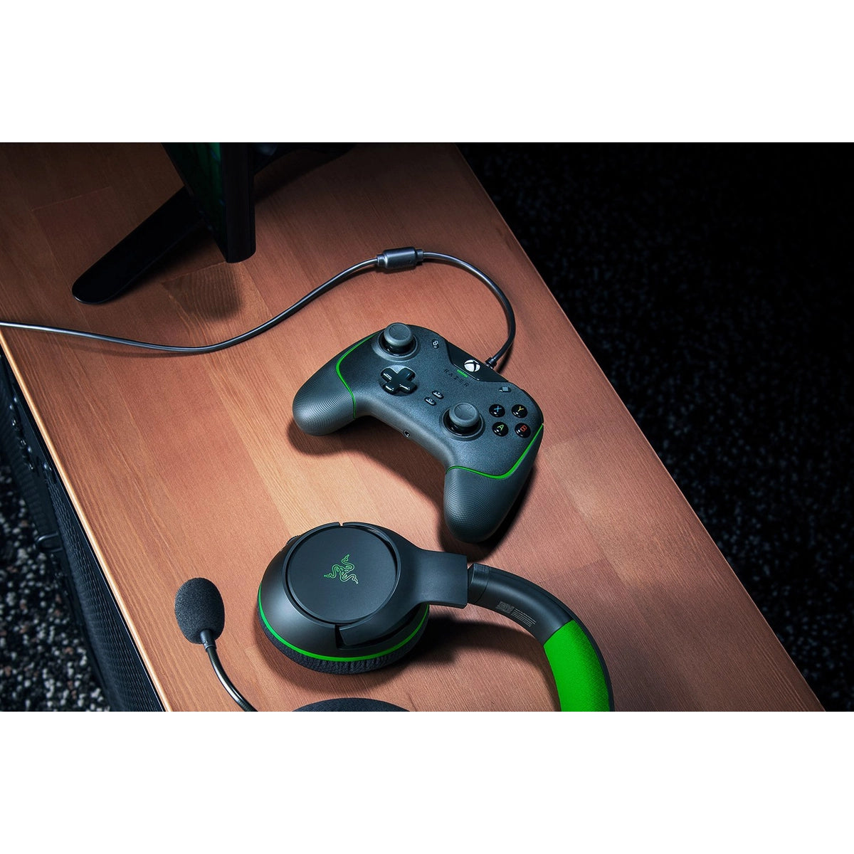 Razer Wolverine V2, Gamepad, Xbox Series S, Xbox Series X, Back button, D-pad, Home button, Menu button, Power button, Start button, Analogue, Wired, 3.5 mm